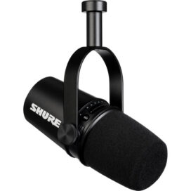 Студийный Shure MV7 Podcast